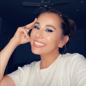 Meet your Posher, Ines